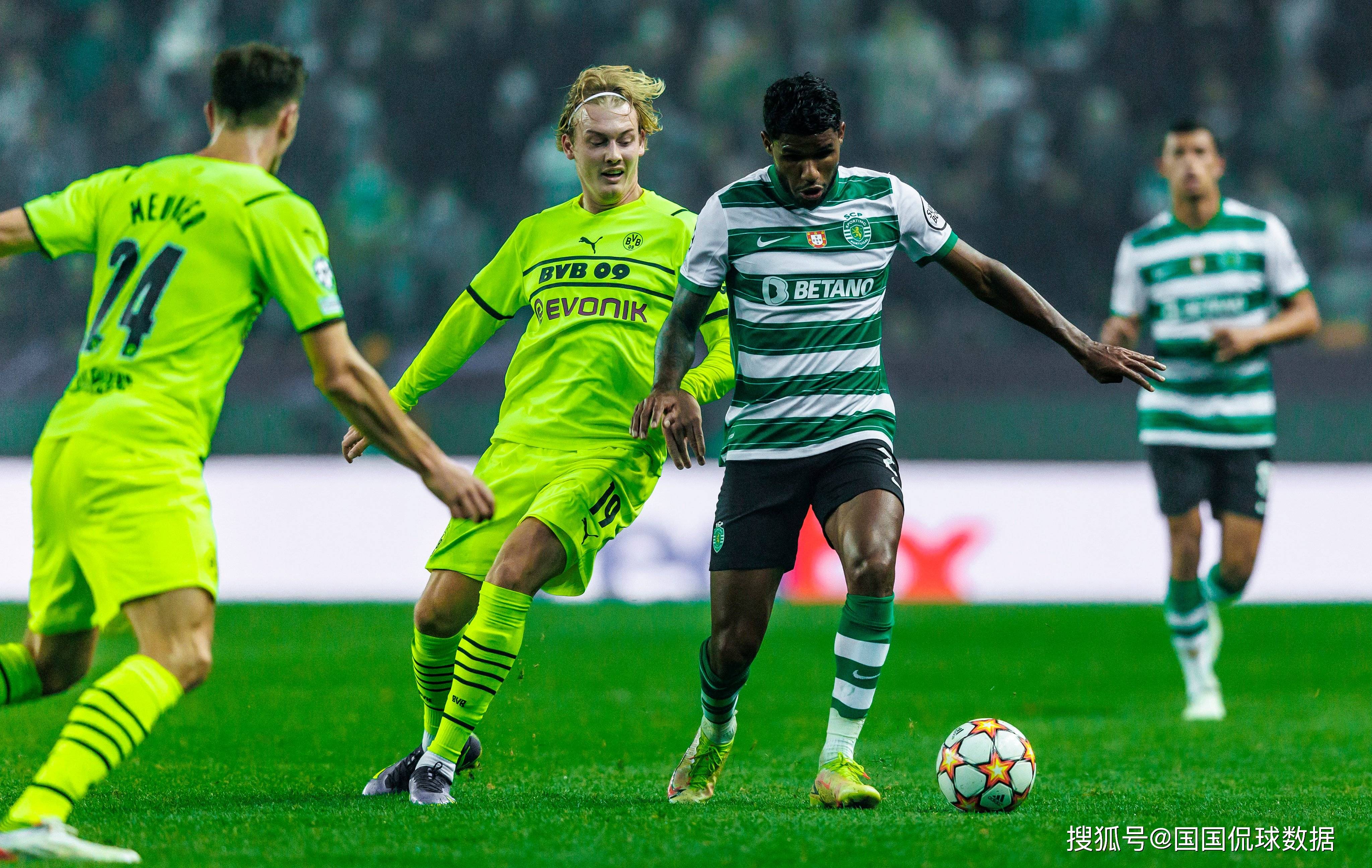 关于赛地聚焦：亚冠集结日热度飙升，斯图加特复出首秀，更衣室稳定，更衣室氛围转暖的信息星空体育app