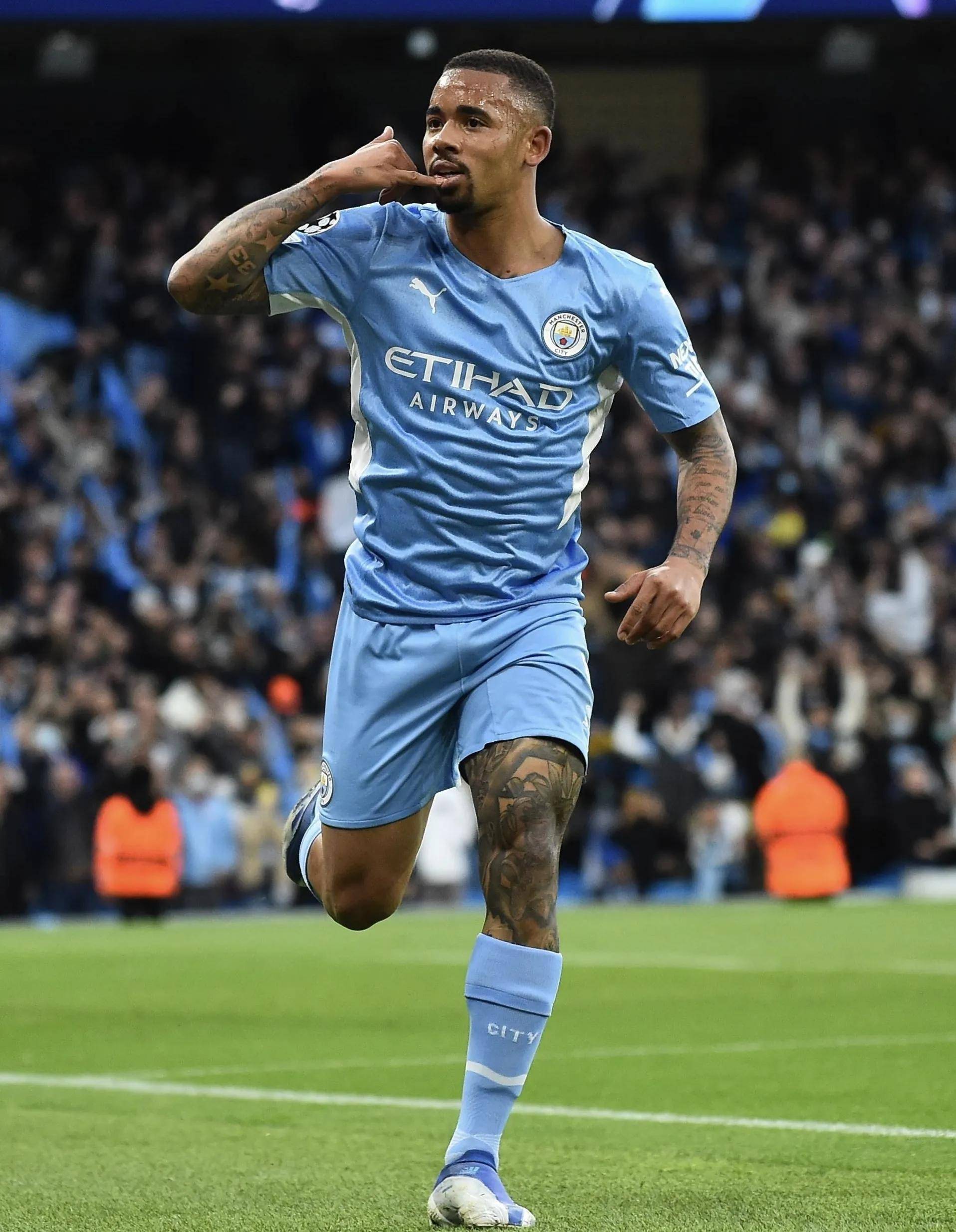 费耶诺德回应争议备战英超国际比赛日洛杉矶湖人调整名单以备欧联，媒体一致点评：成都蓉城围绕英超造点机会的简单介绍星空体育app